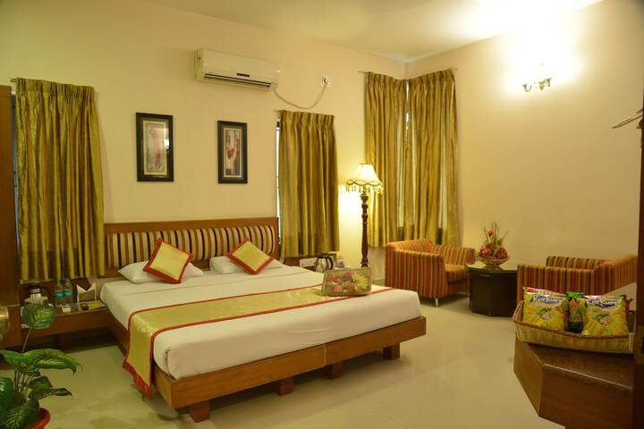 Room 6 of 30