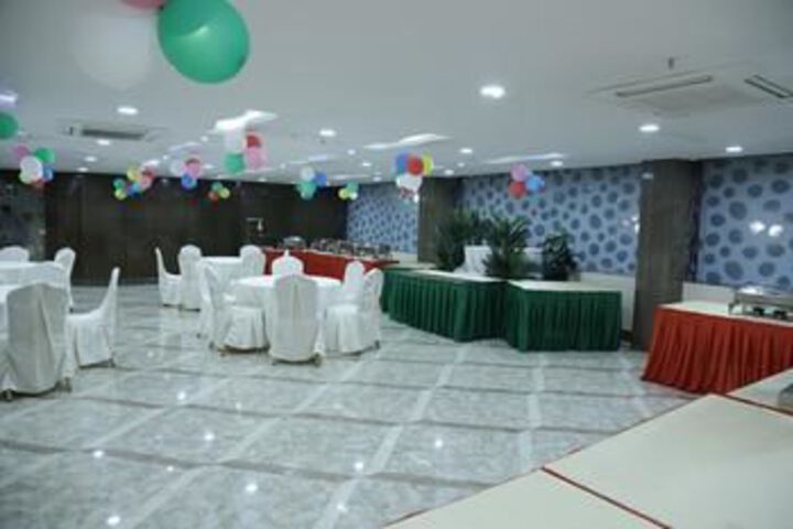 Ballroom/Hall 2 of 17