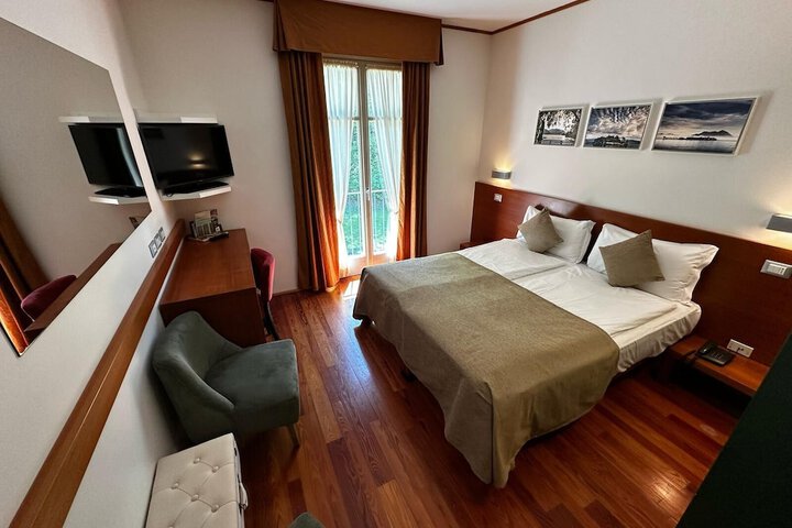 Room 13 of 45