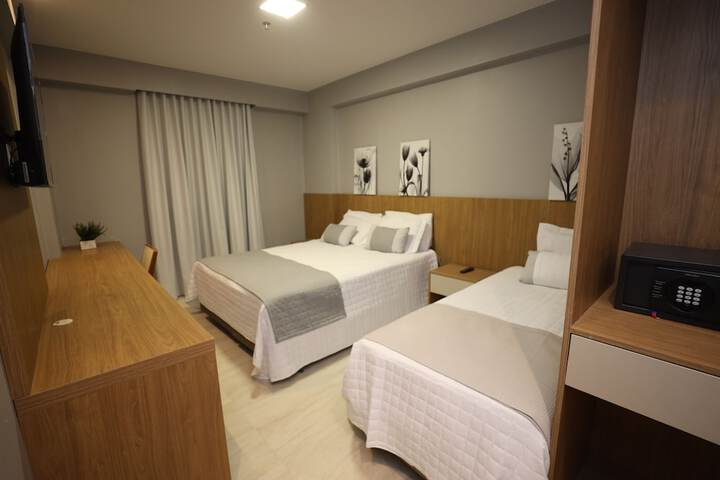 Room 14 of 33