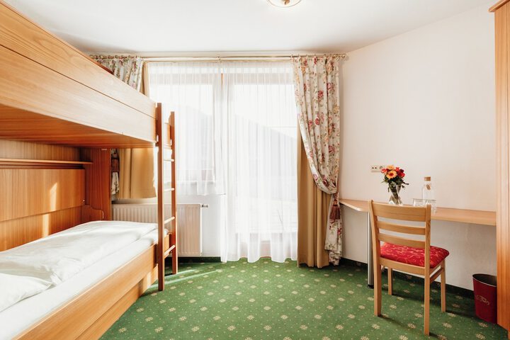 Room 4 of 56