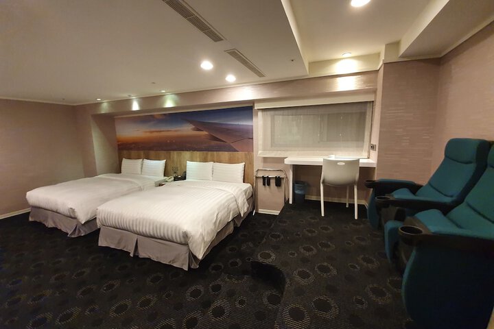 Room 15 of 61