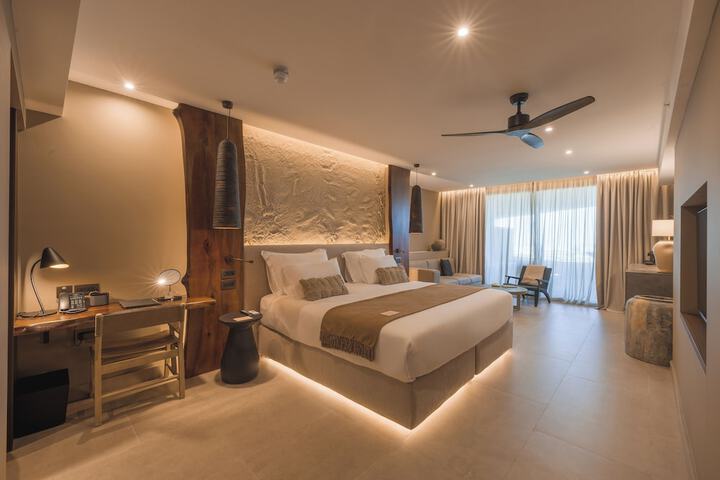 Room 15 of 96