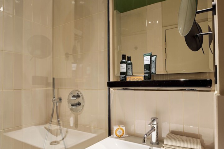Bathroom Interior Photo