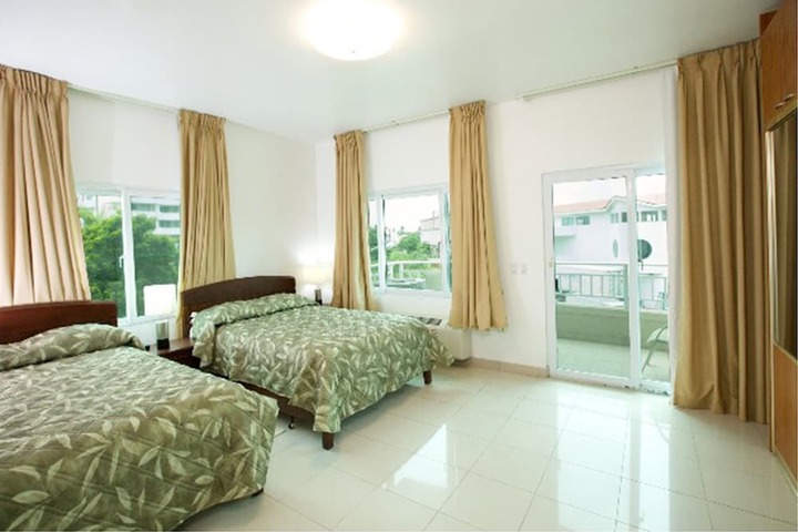 Room 5 of 25