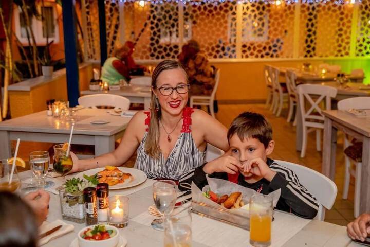 Dining Photos