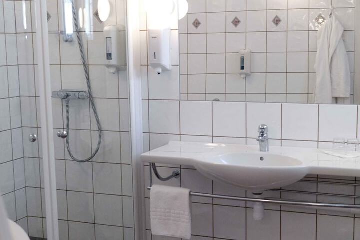 Room 108 of 187