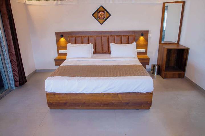Room 16 of 48