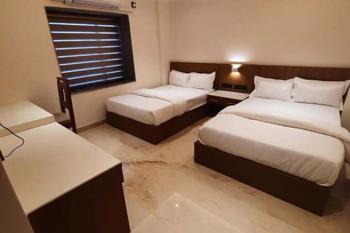 Room 3 of 39