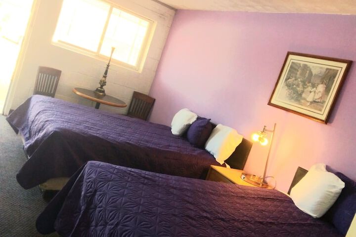 Room 11 of 64