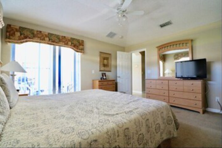 Room 27 of 32