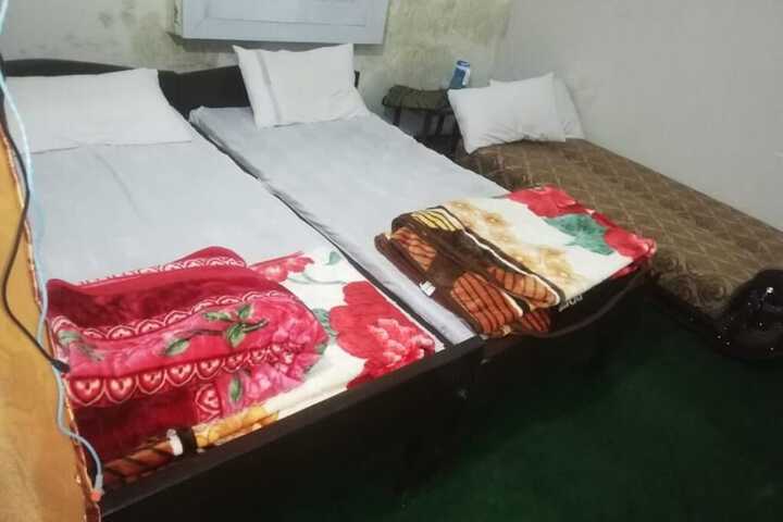 Room 8 of 13