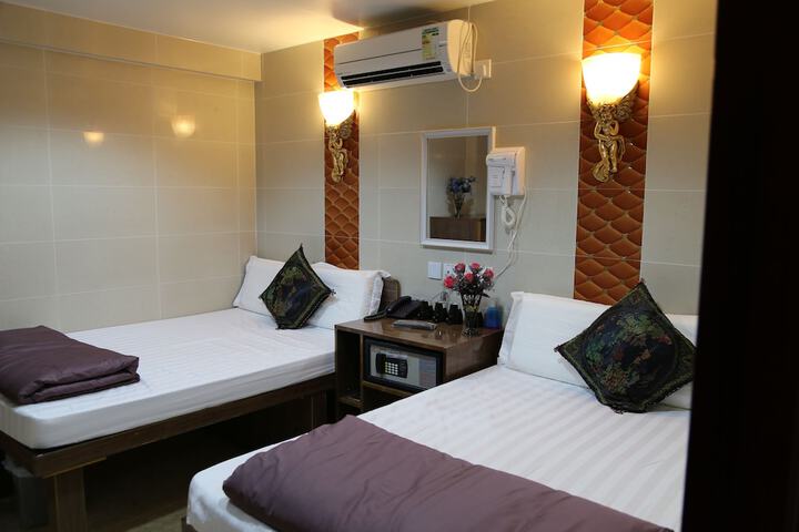 Room 3 of 42