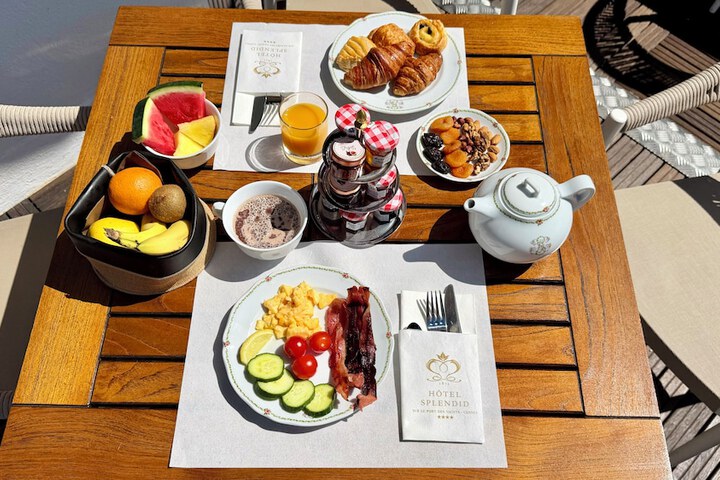 Breakfast/Coffee Service 58 of 89