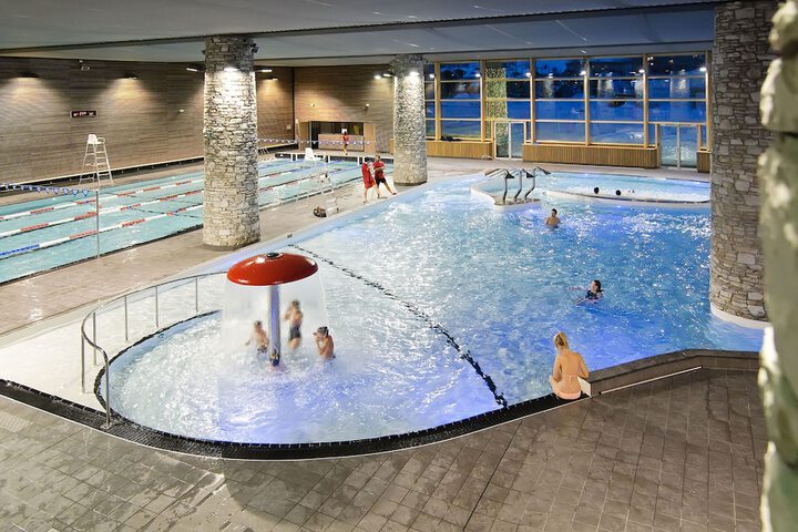 Pool 33 of 58