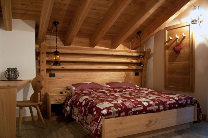 Room 5 of 23