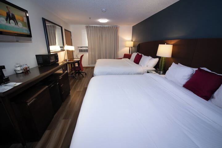 Room 8 of 32