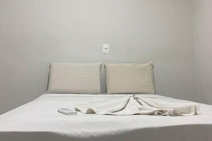 Room 10 of 34