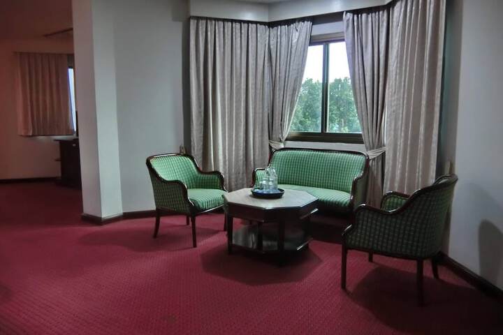 Room 7 of 40