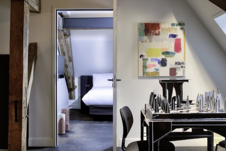 Room 11 of 62