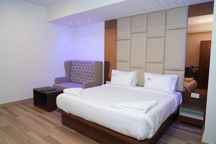 Room 32 of 67