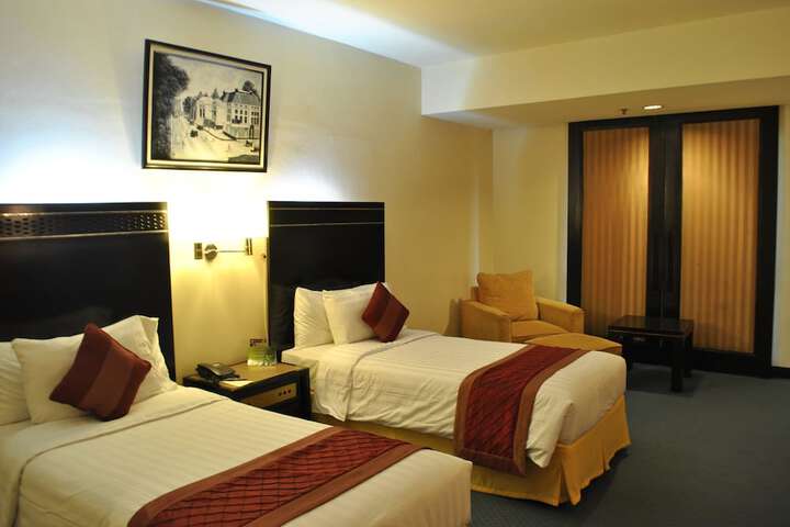 Room 13 of 67