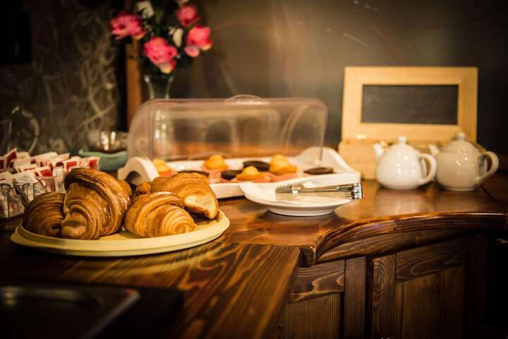 Breakfast/Coffee Service 19 of 42