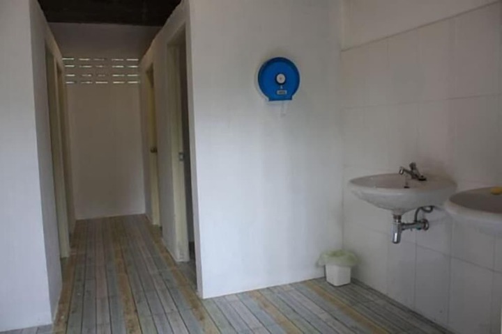 Room 21 of 40