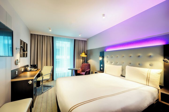 Room 5 of 37