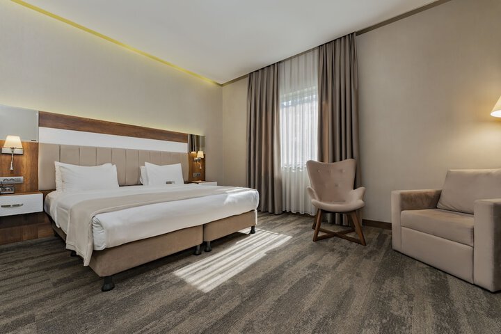 Room 55 of 122