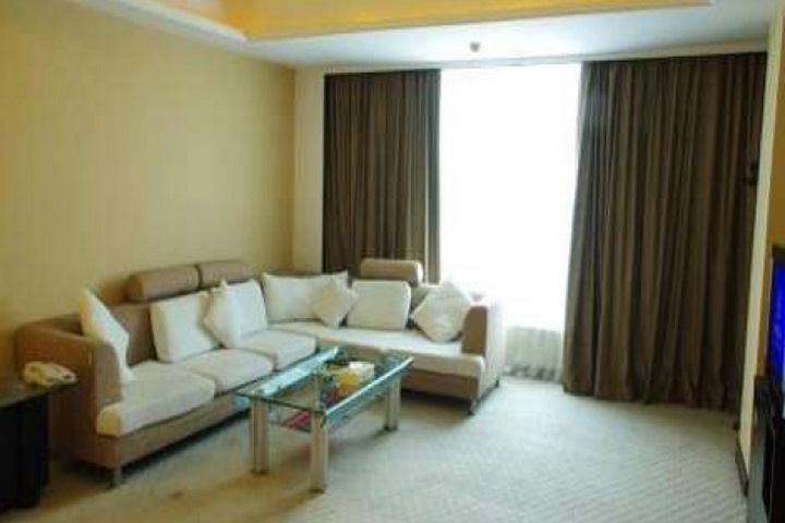 Suite 9 of 9