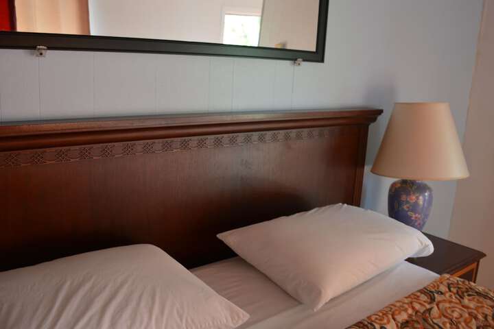 Superior Room 1 Queen Bed (15 of 15)