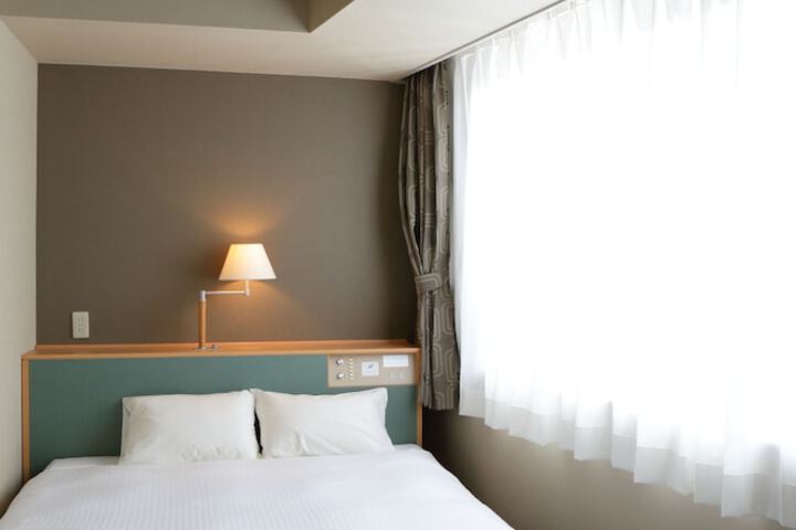 Room 28 of 50