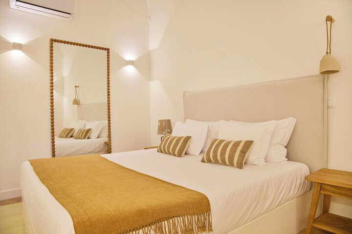 Room 3 of 67