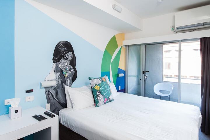 Room 20 of 36