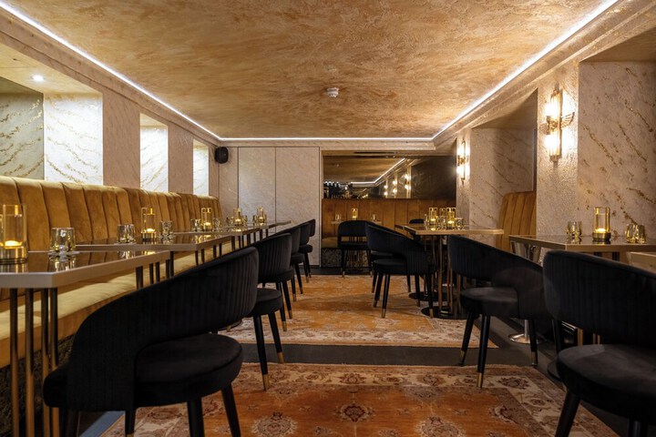 Lounge 100 of 117