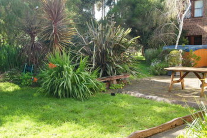 Hotel Exterior 7 of 25