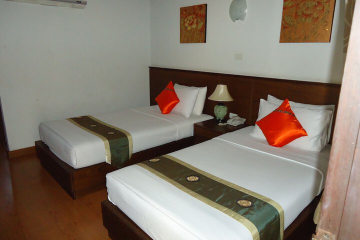 Room 34 of 63