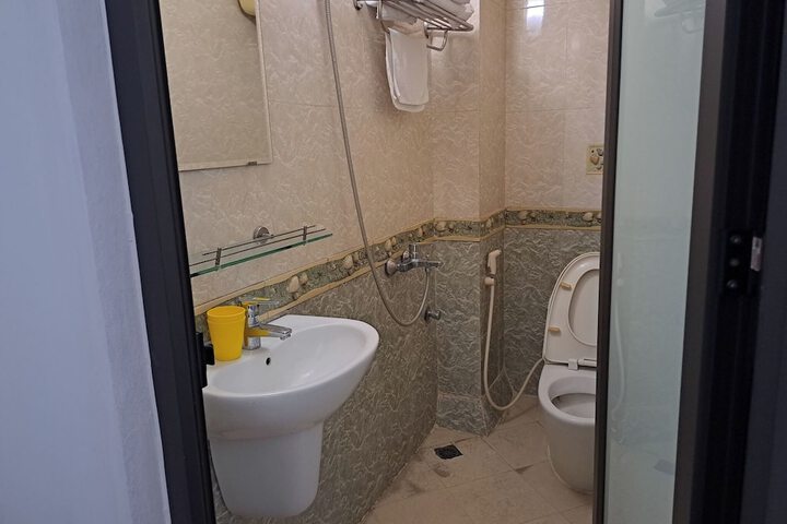 Room 15 of 21