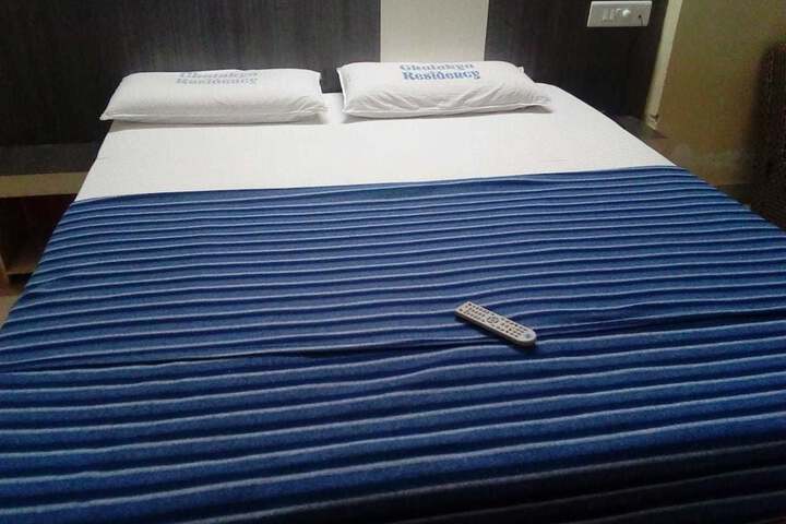 Room 10 of 17