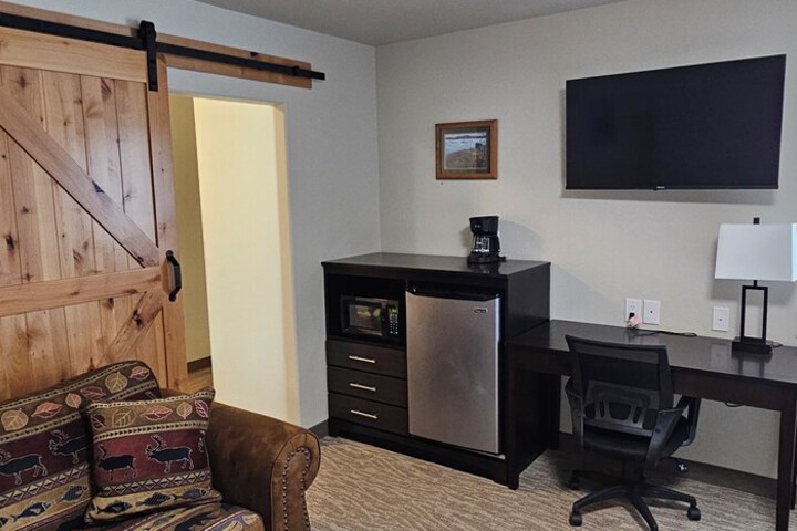 Room 10 of 37
