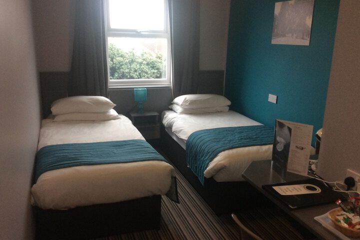 Room 7 of 41