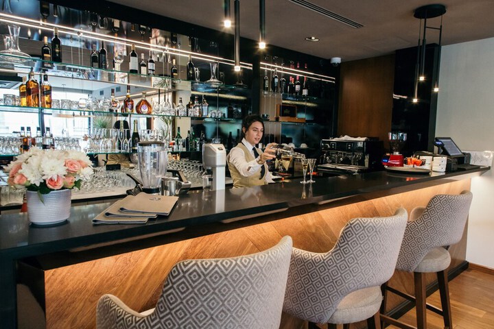 Lounge 58 of 65