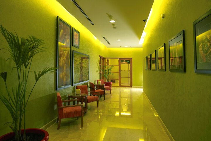 Ballroom/Hall 48 of 56