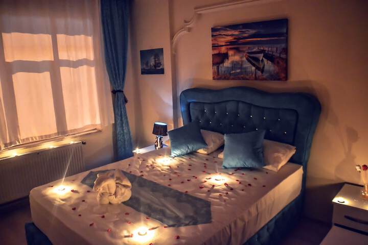 Room 9 of 28