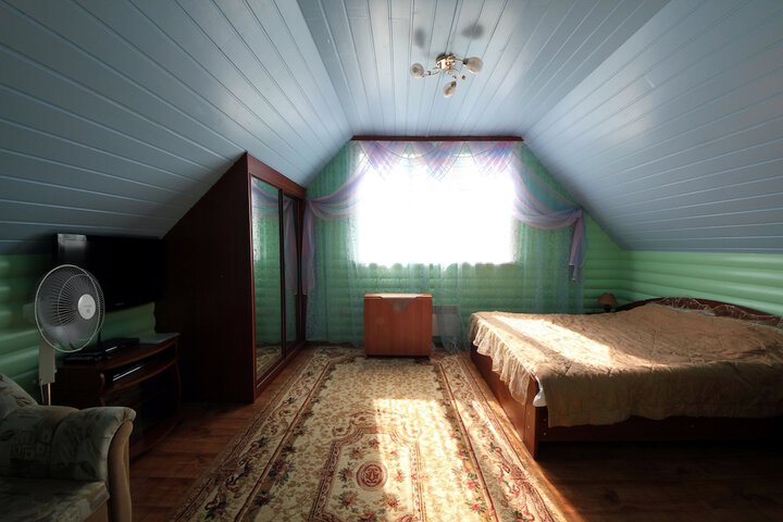 Room 33 of 42