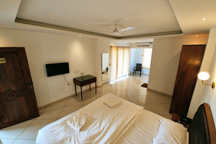 Room 55 of 169