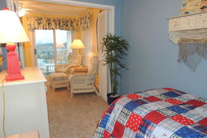 Room 25 of 28