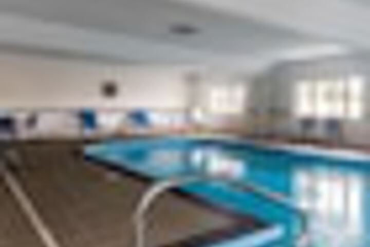 Pool 104 of 213