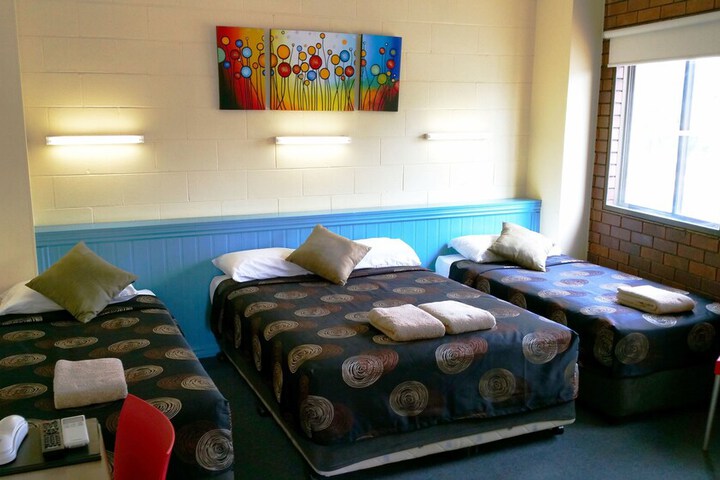 Room 6 of 23